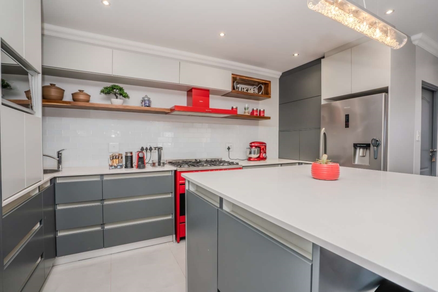 4 Bedroom Property for Sale in Laguna Sands Western Cape